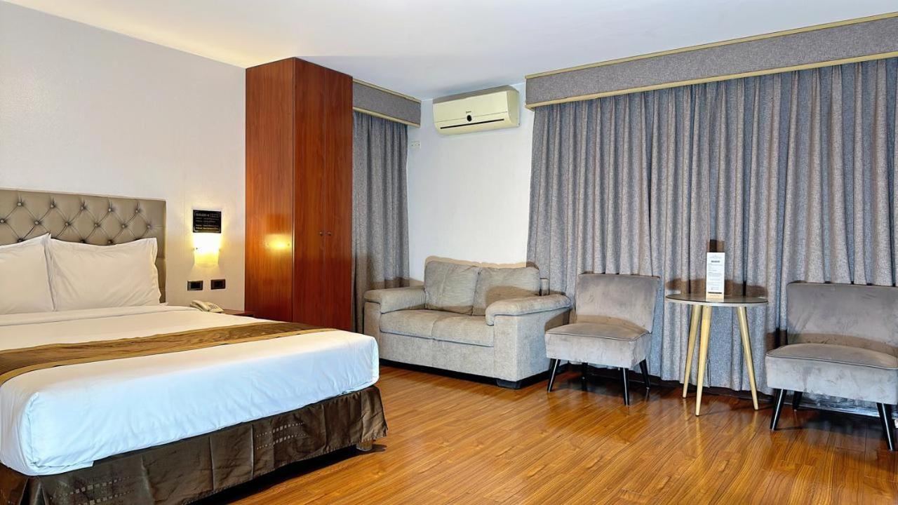 Serenzza Hotel Lima Exterior photo